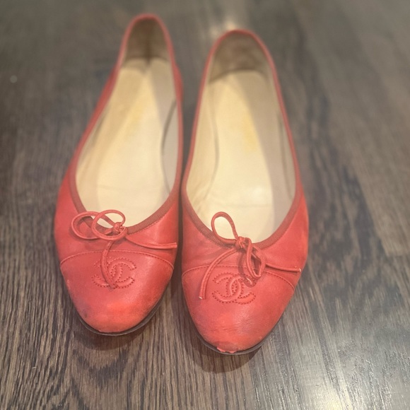 Chanel Ballet Flats - gorgeous red! - Picture 1 of 8